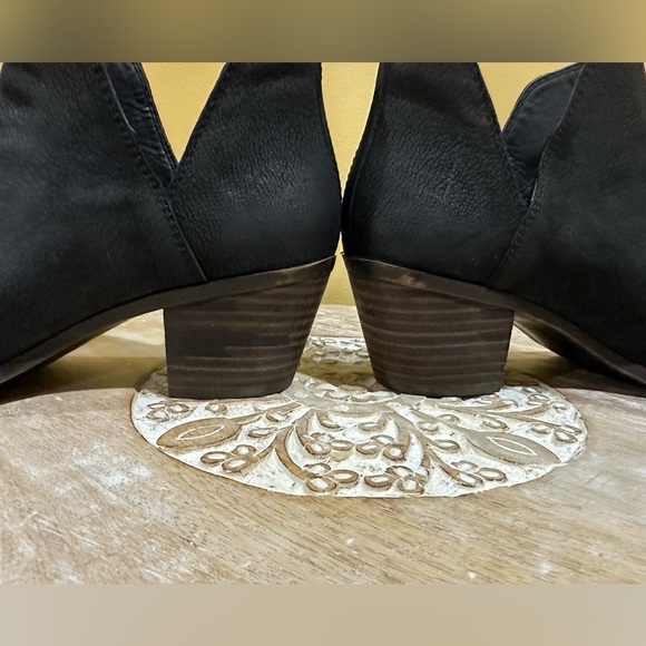 EUC Lucky Brand Black Quality Leather Ankle Boots/"Shooties". Size 6.5 - Picture 7 of 12